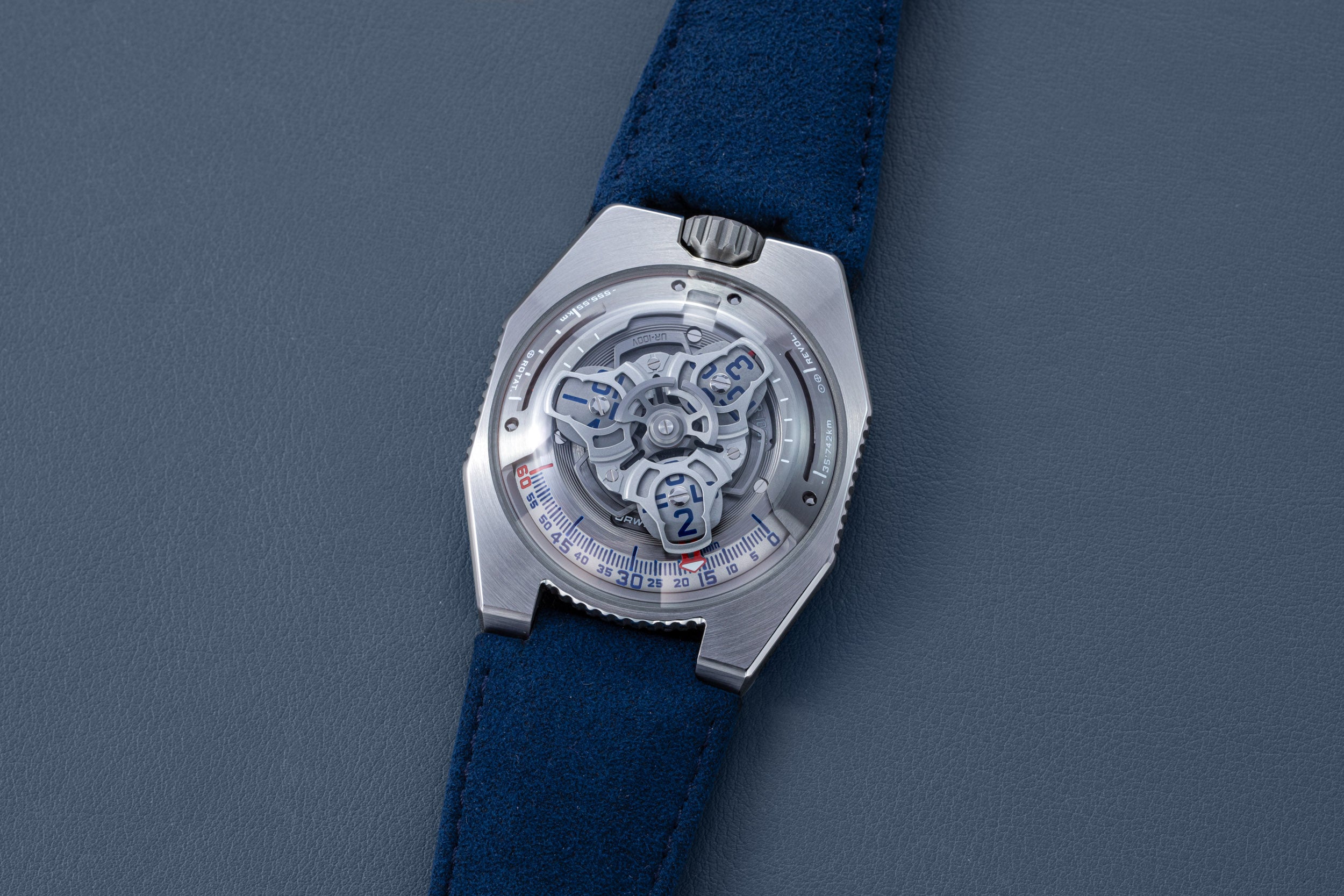 Urwerk UR-100V Iron